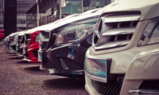 Ilustrasi showroom penjualan mobil bekas